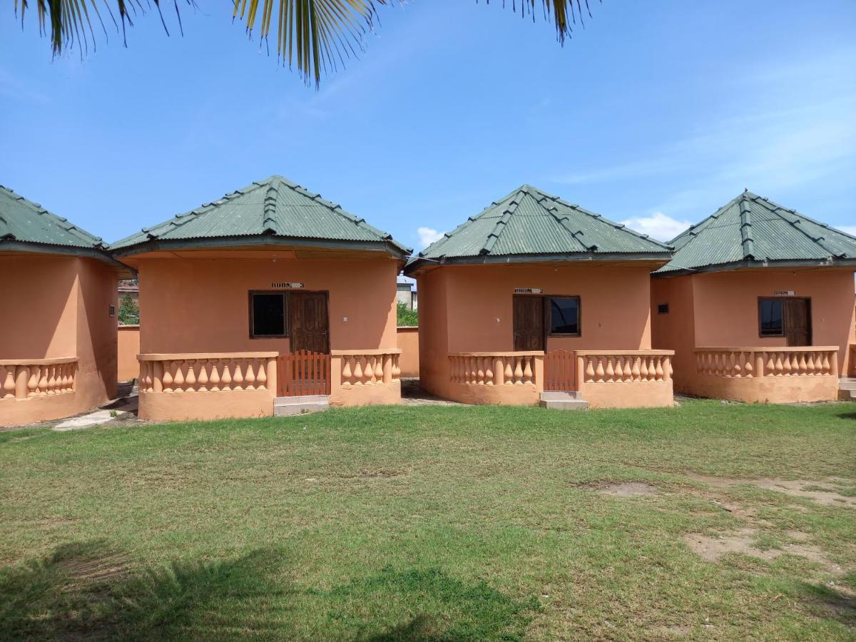 Comfort Beach Resort Biriwa Eksteriør billede